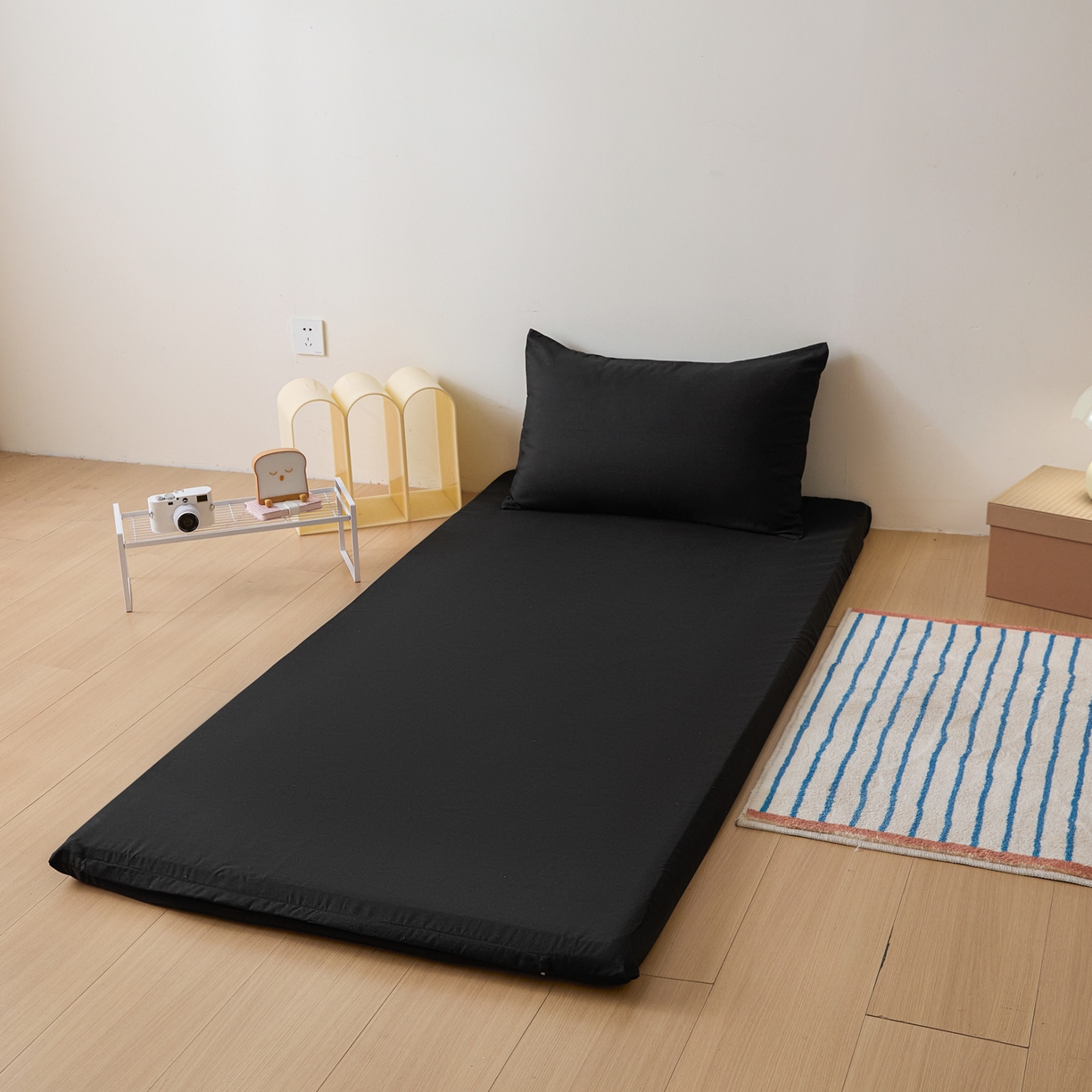 91家纺网 家纺一手货源 找家纺 衿成家纺 2026新款学生床纯色床垫保护套单床垫套床垫套单件 黑色