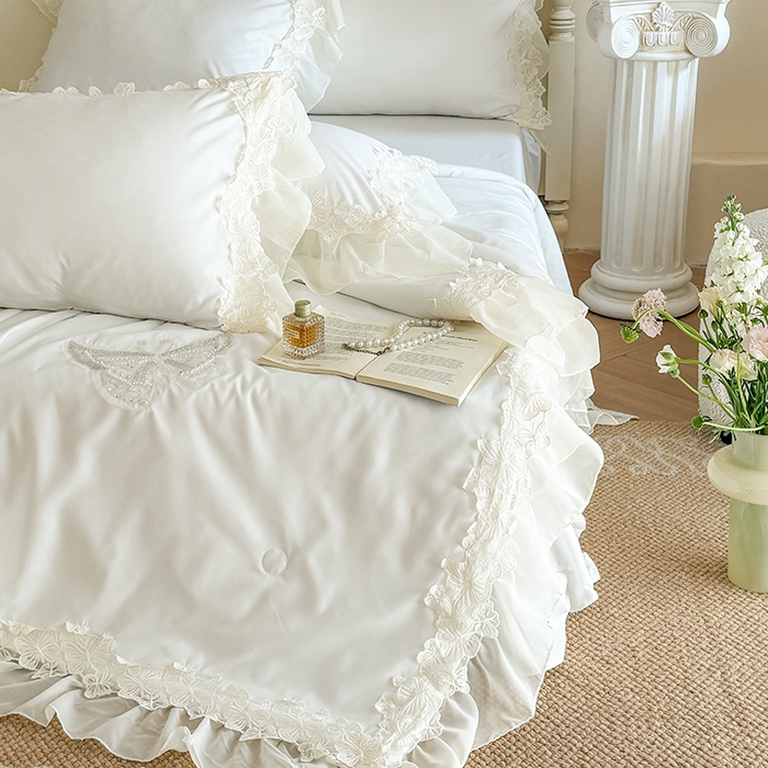 91家纺网 家纺一手货源 找家纺 吾欢心 2026新款糯小棉蝶恋花床盖款夏被四件套 白