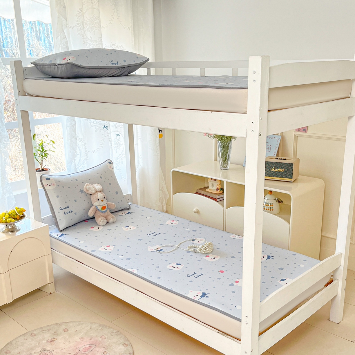 91家纺网 家纺一手货源 找家纺 川悦生活 2026新款凉感冰丝席小阪凉感冰丝数码印花席学生床 席星星西高地