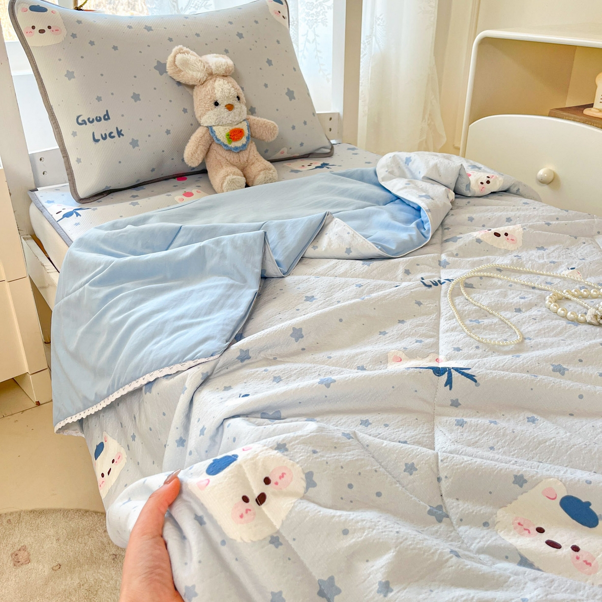 91家纺网 家纺一手货源 找家纺 川悦生活 2026新款凉感冰丝席小阪凉感冰丝数码印花席学生床 席星星西高地