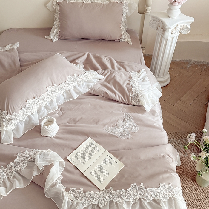 91家纺网 家纺一手货源 找家纺 吾欢心 2026新款糯小棉蝶恋花床盖款夏被四件套 咖