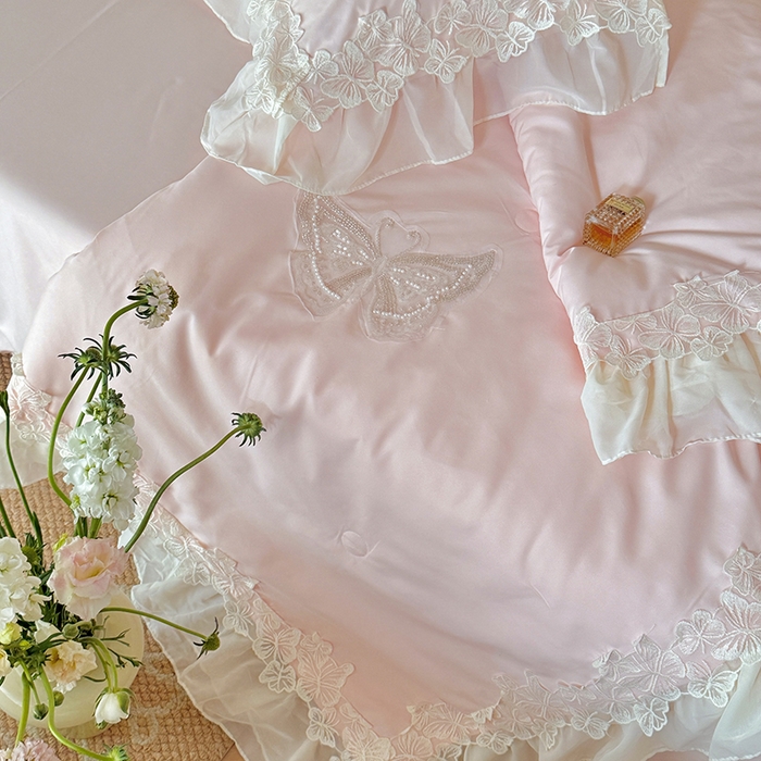 91家纺网 家纺一手货源 找家纺 吾欢心 2026新款糯小棉蝶恋花床盖款夏被四件套 粉