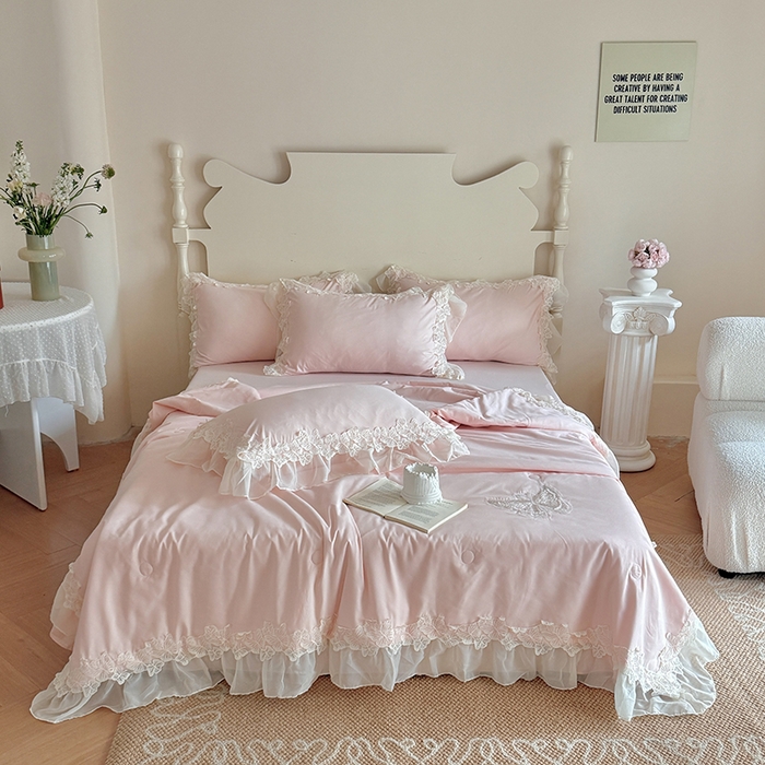 91家纺网 家纺一手货源 找家纺 吾欢心 2026新款糯小棉蝶恋花床盖款夏被四件套 粉