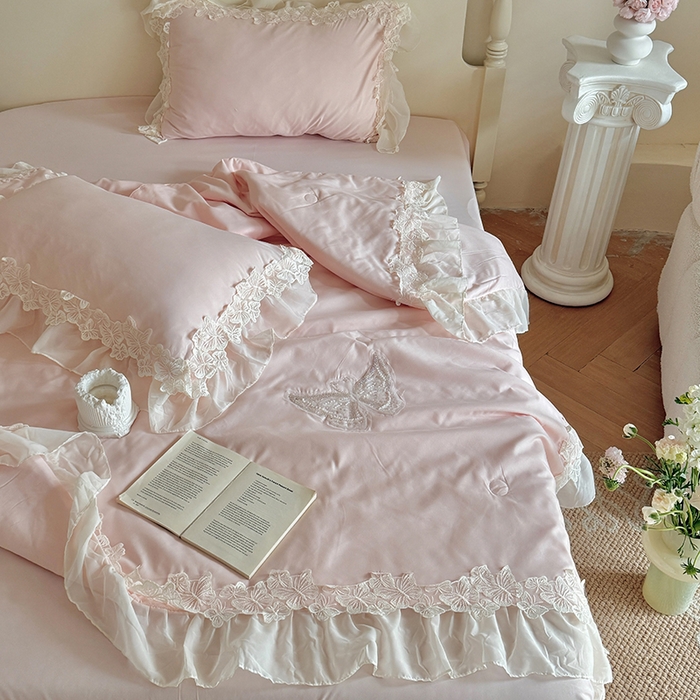 91家纺网 家纺一手货源 找家纺 吾欢心 2026新款糯小棉蝶恋花床盖款夏被四件套 粉