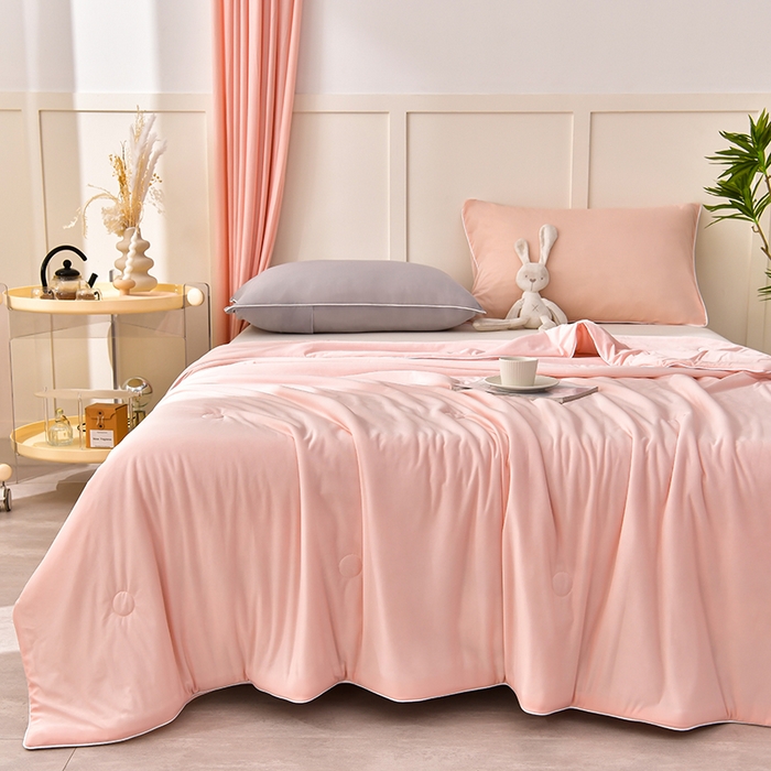 91家纺网 家纺一手货源 找家纺 永耀家纺 2026新款冷感冰激淋纯色凉感丝夏被空调被夏凉被 肉粉