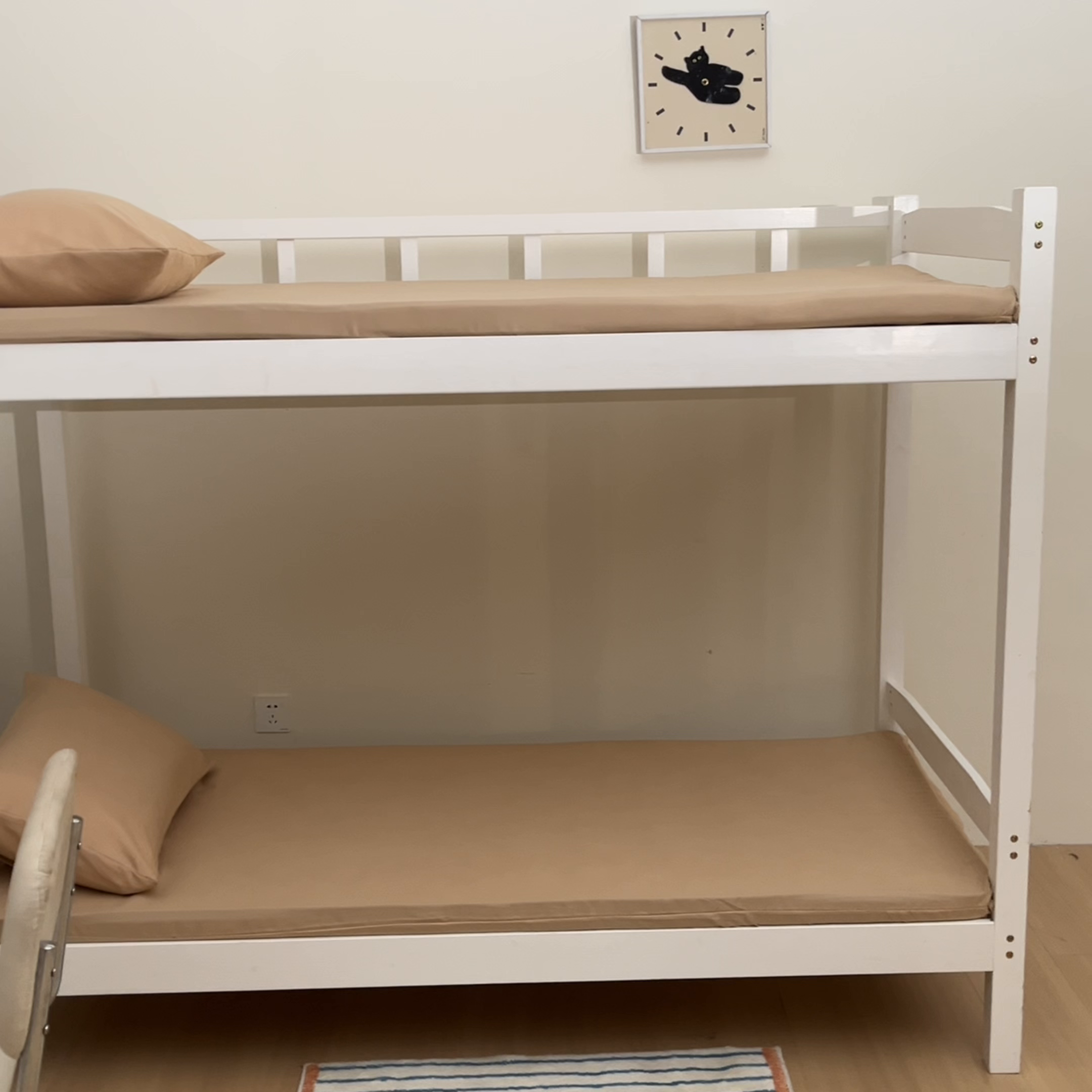 91家纺网 家纺一手货源 找家纺 衿成家纺 2026新款学生床纯色床垫保护套单床垫套床垫套单件 卡其