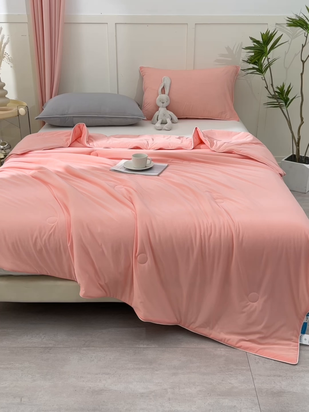 91家纺网 家纺一手货源 找家纺 永耀家纺 2026新款冷感冰激淋纯色凉感丝夏被空调被夏凉被 颜玉