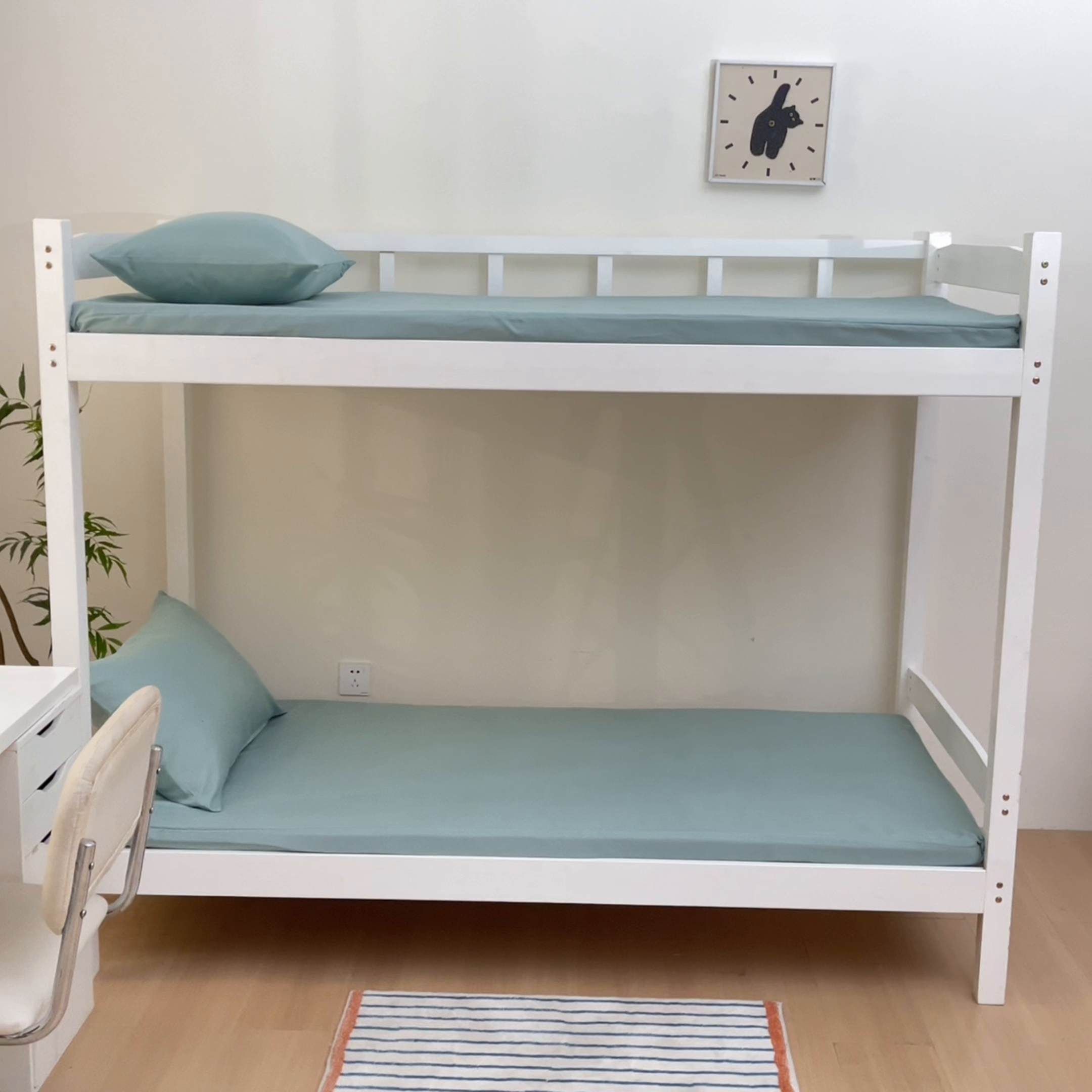 91家纺网 家纺一手货源 找家纺 衿成家纺 2026新款学生床纯色床垫保护套单床垫套床垫套单件 墨绿