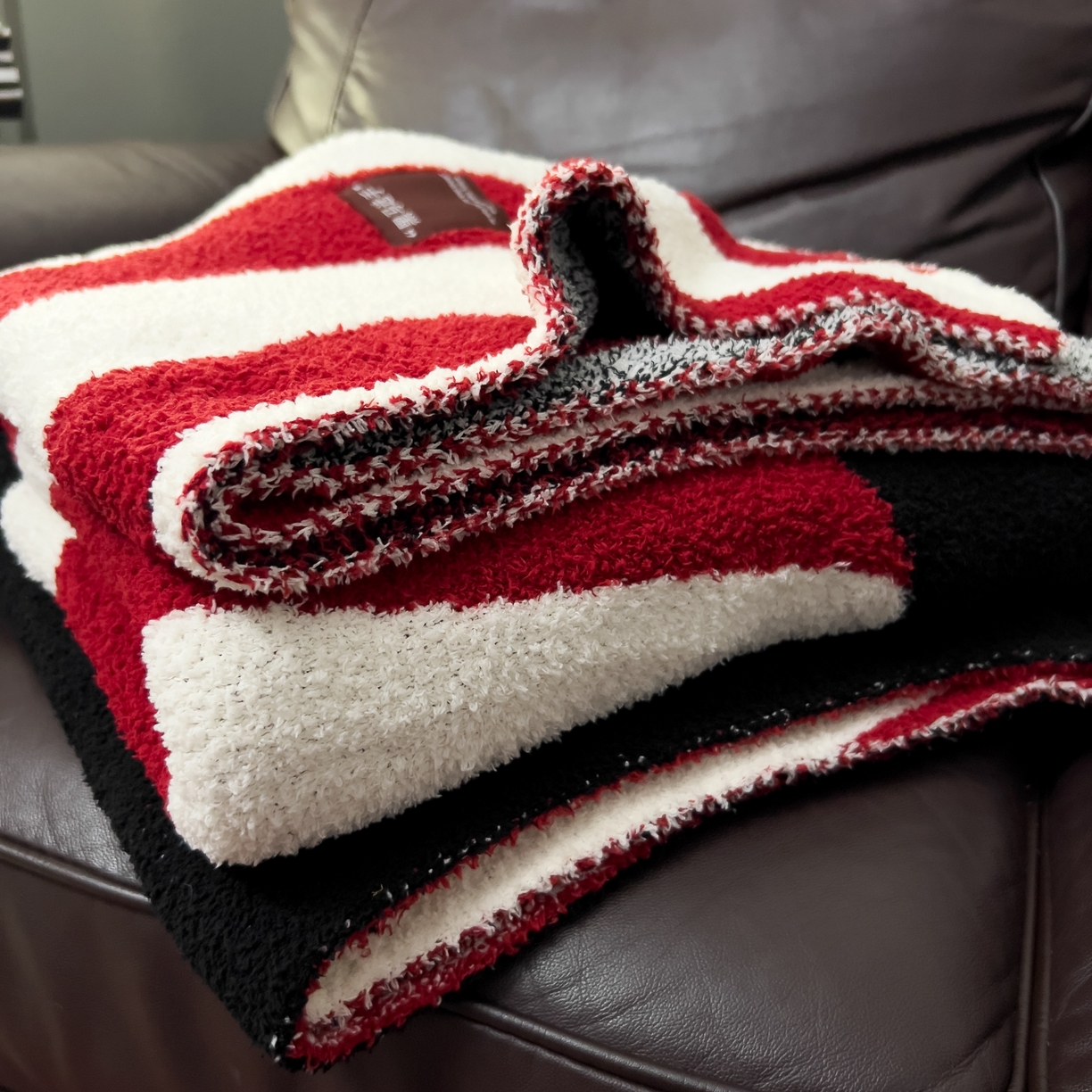 91家纺网 家纺一手货源 找家纺 安莱生活 2026新款针织绒毯毛毯毯子 黑马