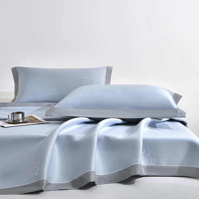 91家纺网 家纺一手货源 找家纺 小牛席业 2026新款【实拍风格】双PE高凉感-迪恩玫瑰提花冰丝席凉席竹席藤席冰藤席乳胶席豆豆席 蓝色