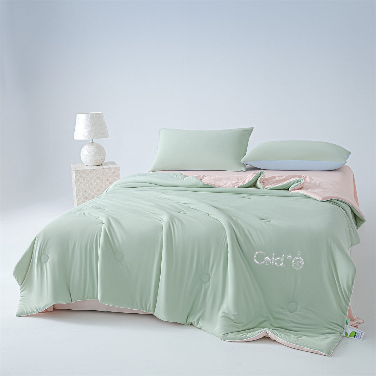 91家纺网 家纺一手货源 找家纺 永耀家纺 2026新款纯色双拼凉感丝大豆夏被夏凉被空调被 凉感-绿粉