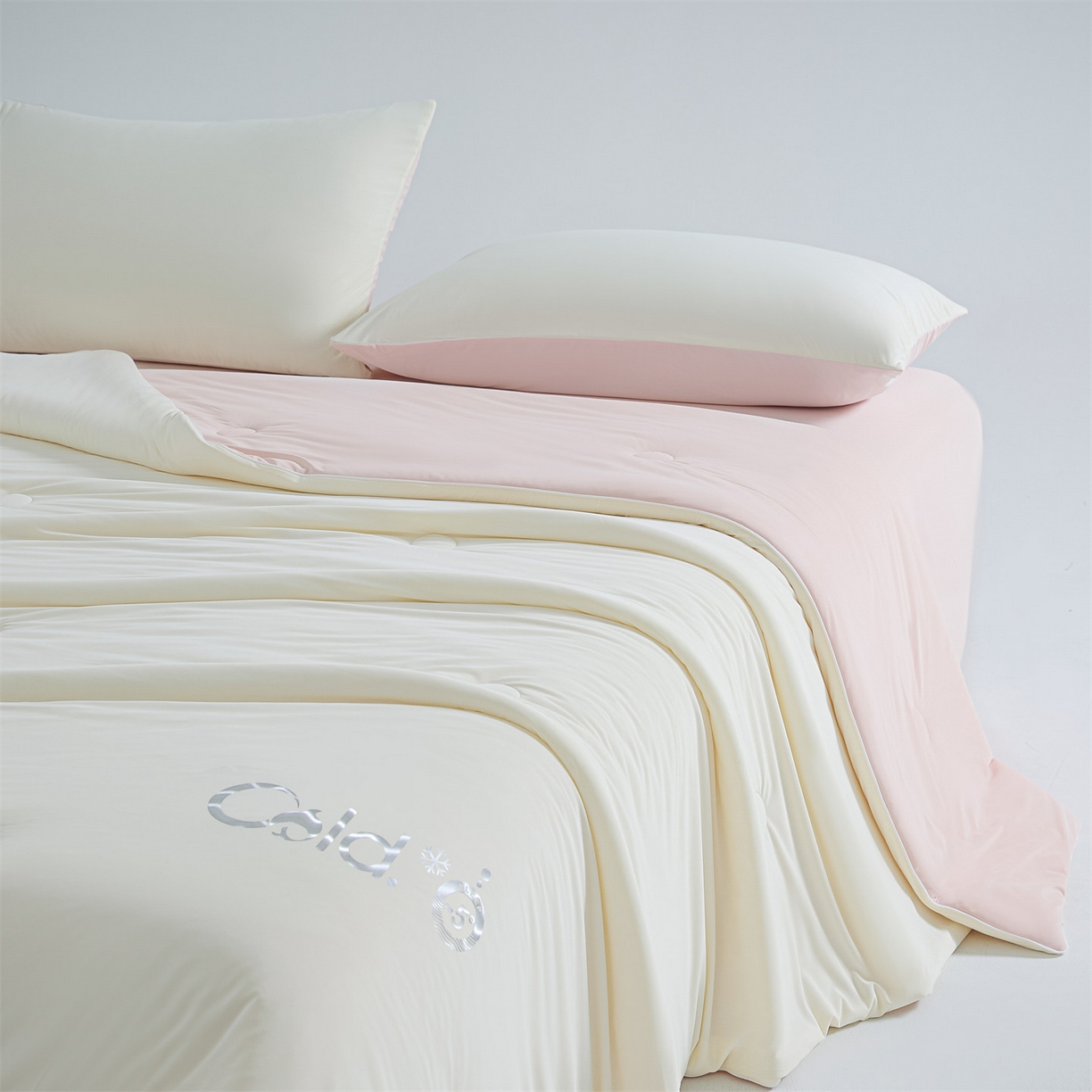 91家纺网 家纺一手货源 找家纺 永耀家纺 2026新款纯色双拼凉感丝大豆夏被夏凉被空调被 凉感-米粉