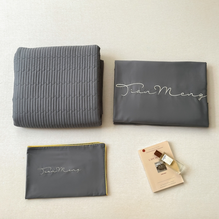 91家纺网 家纺一手货源 找家纺 Sweet dreams甜梦 2026新款全棉纯棉刺绣嵌绳床盖四件套 古典灰