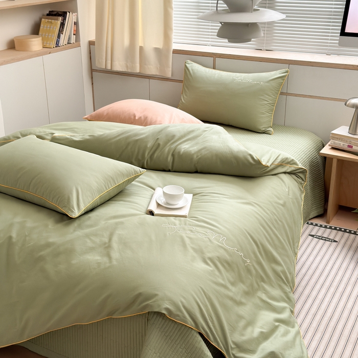 91家纺网 家纺一手货源 找家纺 Sweet dreams甜梦 2026新款全棉纯棉刺绣嵌绳床盖四件套 豆蔻绿