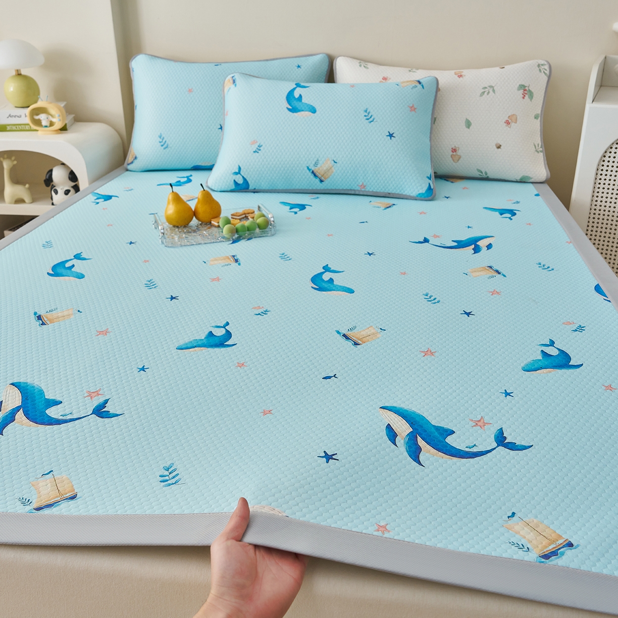 91家纺网 家纺一手货源 找家纺 （总）奇丝雅 2026新款A类印花冰豆豆凉席三明治透气网冰丝凉席家用双人冰丝席床单可机洗大床图