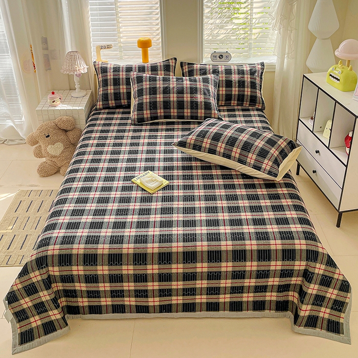 91家纺网 家纺一手货源 找家纺 梦精灵家纺 2026新款全棉纯棉色织水洗棉四件套绗缝夹棉床盖防滑床单四季通用米单人学生宿舍 木槿黑