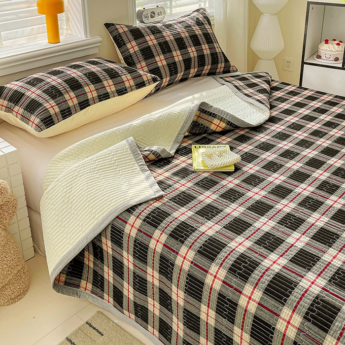 91家纺网 家纺一手货源 找家纺 梦精灵家纺 2026新款全棉纯棉色织水洗棉四件套绗缝夹棉床盖防滑床单四季通用米单人学生宿舍 木槿黑