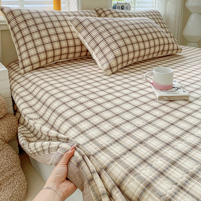 91家纺网 家纺一手货源 找家纺 梦精灵家纺 2026新款全棉纯棉色织水洗棉四件套绗缝夹棉床盖防滑床单四季通用米单人学生宿舍 米兰米