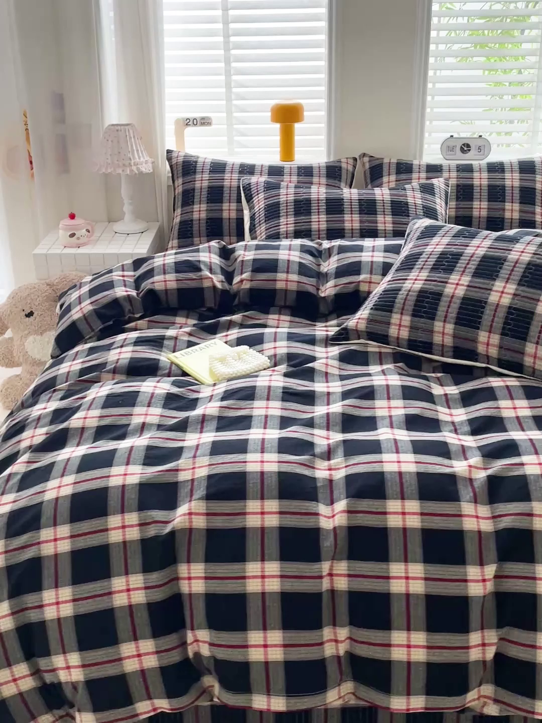 91家纺网 家纺一手货源 找家纺 梦精灵家纺 2026新款全棉纯棉色织水洗棉四件套绗缝夹棉床盖防滑床单四季通用米单人学生宿舍 木槿黑