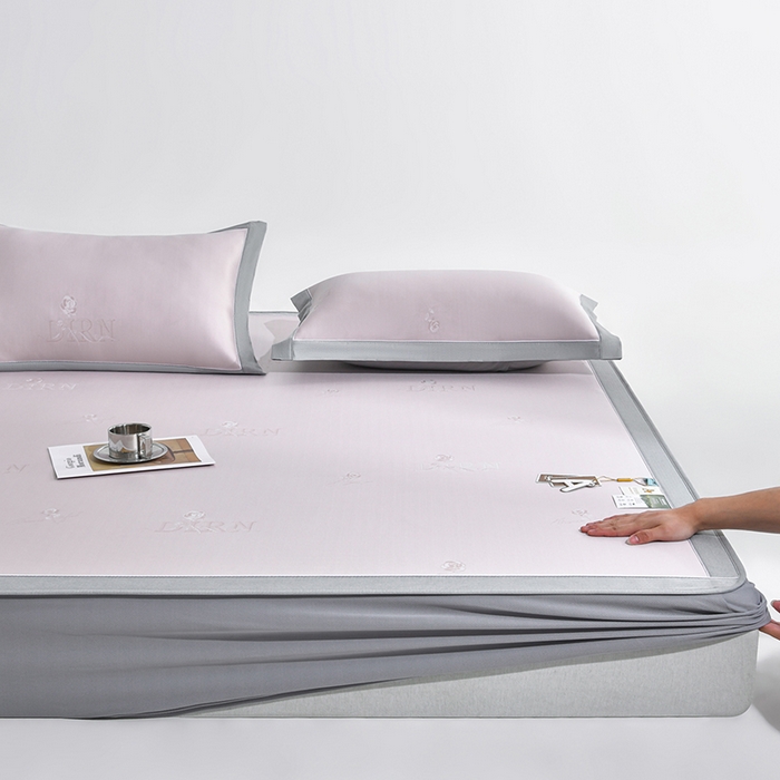 91家纺网 家纺一手货源 找家纺 新款艾草养生席古藤席凉席高档冰藤席冰丝席竹席空调席