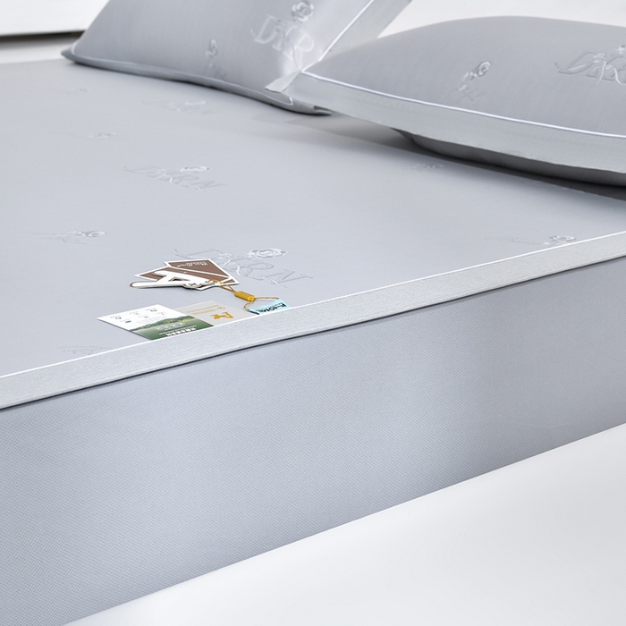 91家纺网 家纺一手货源 找家纺 小牛席业 2026新款【实拍风格】双PE高凉感-迪恩玫瑰提花冰丝席（床笠款）凉席竹席藤席冰藤席乳胶席豆豆席 灰色