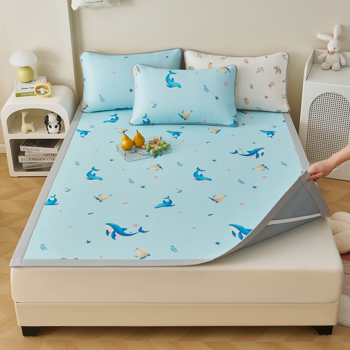 91家纺网 家纺一手货源 找家纺 奇丝雅 2026新款A类印花冰豆豆凉席三明治透气网冰丝凉席家用双人冰丝席床单可机洗大床图 大床款-海洋世界