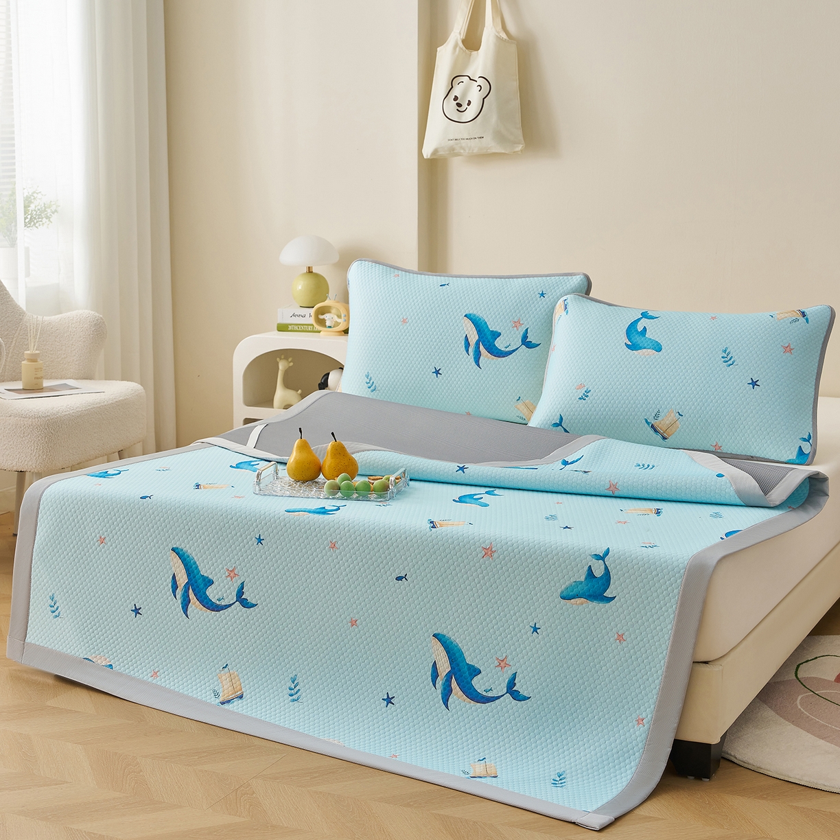 91家纺网 家纺一手货源 找家纺 奇丝雅 2026新款A类印花冰豆豆凉席三明治透气网冰丝凉席家用双人冰丝席床单可机洗大床图 大床款-海洋世界