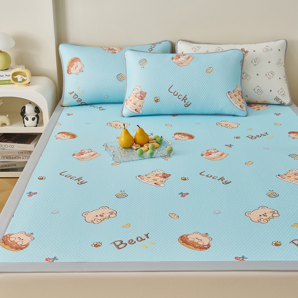 91家纺网 家纺一手货源 找家纺 奇丝雅 2026新款A类印花冰豆豆凉席三明治透气网冰丝凉席家用双人冰丝席床单可机洗大床图 大床款-甜甜圈