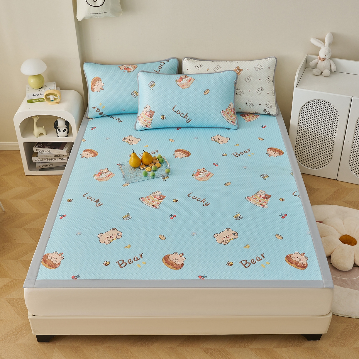 91家纺网 家纺一手货源 找家纺 奇丝雅 2026新款A类印花冰豆豆凉席三明治透气网冰丝凉席家用双人冰丝席床单可机洗大床图 大床款-甜甜圈