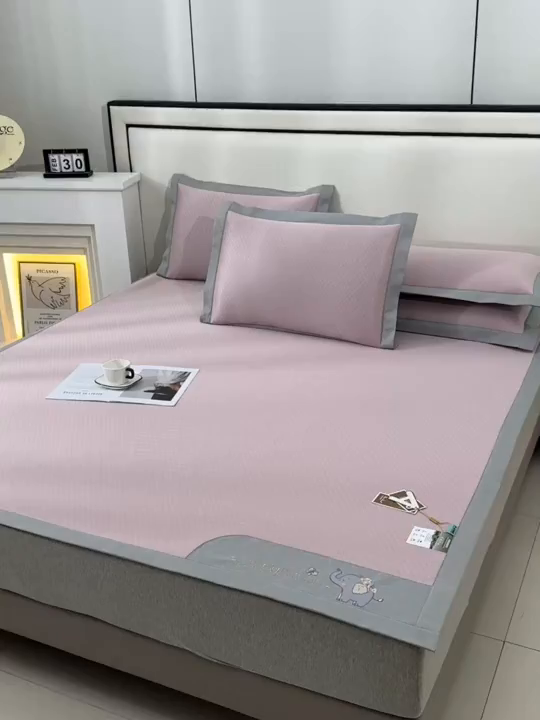 91家纺网 家纺一手货源 找家纺 小牛席业 2026新款小冰块大象凉感冰丝席凉席竹席藤席冰藤席乳胶席豆豆席 粉色