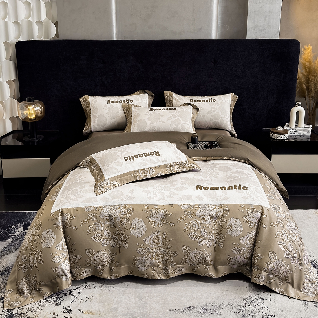 91家纺网 家纺一手货源 找家纺 奥汀洛家纺 2026新款亲肤磨毛数码四件套 罗曼-咖