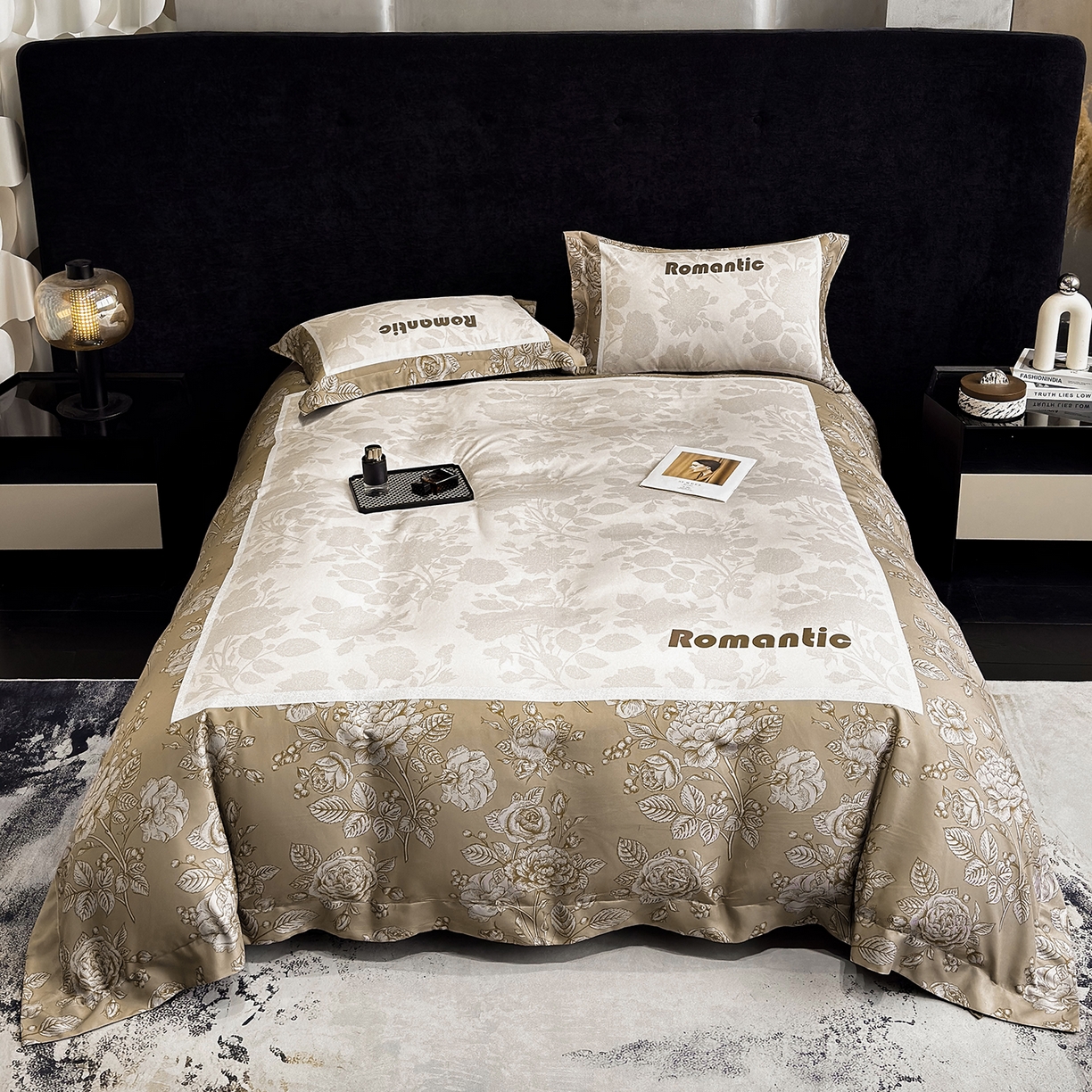 91家纺网 家纺一手货源 找家纺 奥汀洛家纺 2026新款亲肤磨毛数码四件套 罗曼-咖