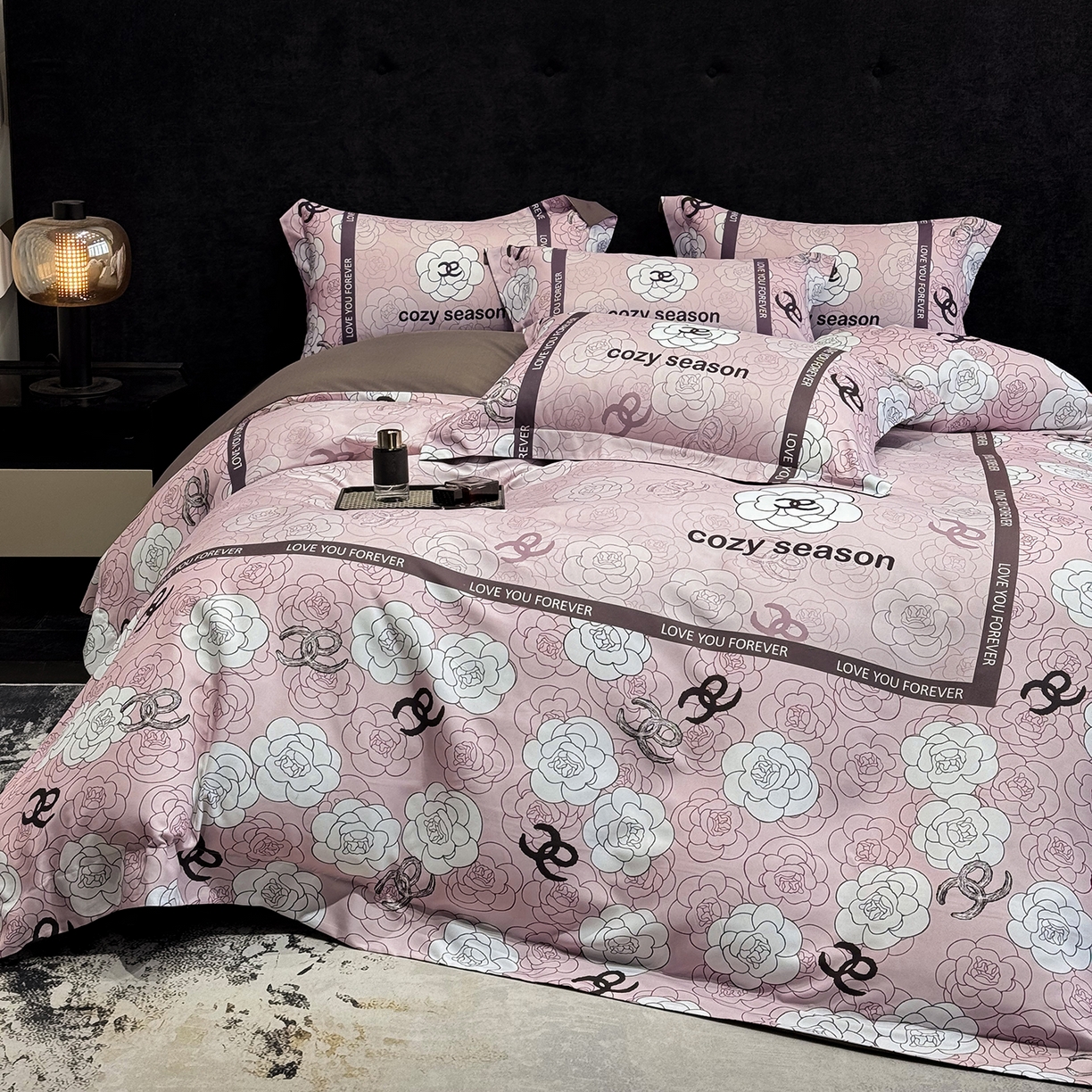 91家纺网 家纺一手货源 找家纺 奥汀洛家纺 2026新款亲肤磨毛数码四件套 彩雅-粉