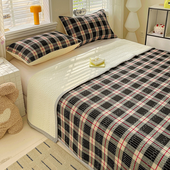 91家纺网 家纺一手货源 找家纺 梦精灵家纺 2026新款全棉床盖单件色织水洗棉绗缝夹棉床单 四季通用榻米防滑学生宿舍单人被套枕套 木槿黑