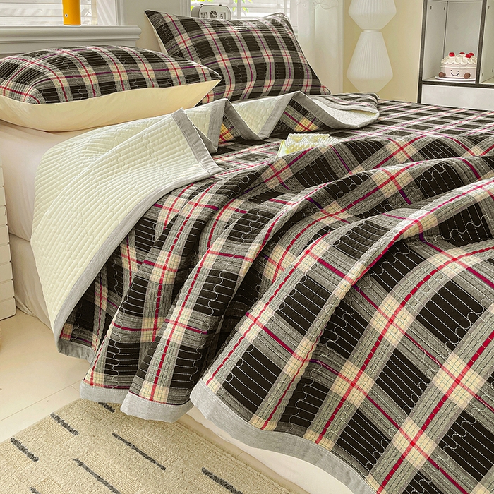 91家纺网 家纺一手货源 找家纺 梦精灵家纺 2026新款全棉床盖单件色织水洗棉绗缝夹棉床单 四季通用榻米防滑学生宿舍单人被套枕套 木槿黑