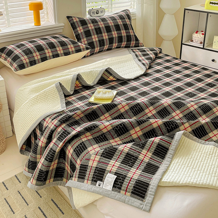 91家纺网 家纺一手货源 找家纺 梦精灵家纺 2026新款全棉床盖单件色织水洗棉绗缝夹棉床单 四季通用榻米防滑学生宿舍单人被套枕套 木槿黑