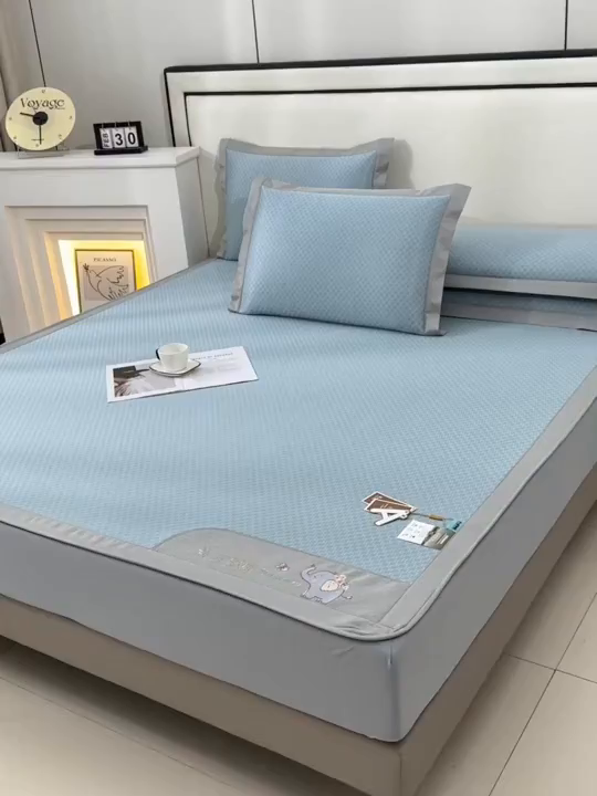 91家纺网 家纺一手货源 找家纺 小牛席业 2026新款小冰块大象凉感冰丝席（床笠款）凉席竹席藤席冰藤席乳胶席豆豆席 蓝色