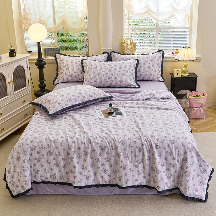 91家纺网 家纺一手货源 找家纺 一比一家纺 2026新款木棉赫本风花边夏被夏凉被空调被 半暖时光紫