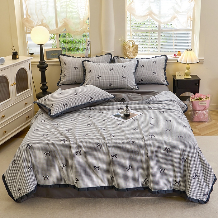 91家纺网 家纺一手货源 找家纺 一比一家纺 2026新款木棉赫本风花边夏被夏凉被空调被 格子蝴蝶结