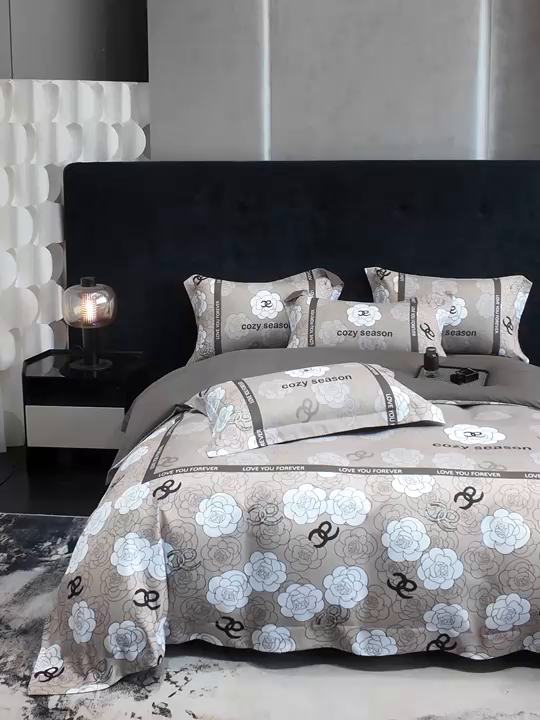 91家纺网 家纺一手货源 找家纺 奥汀洛家纺 2026新款亲肤磨毛数码四件套 彩雅-驼