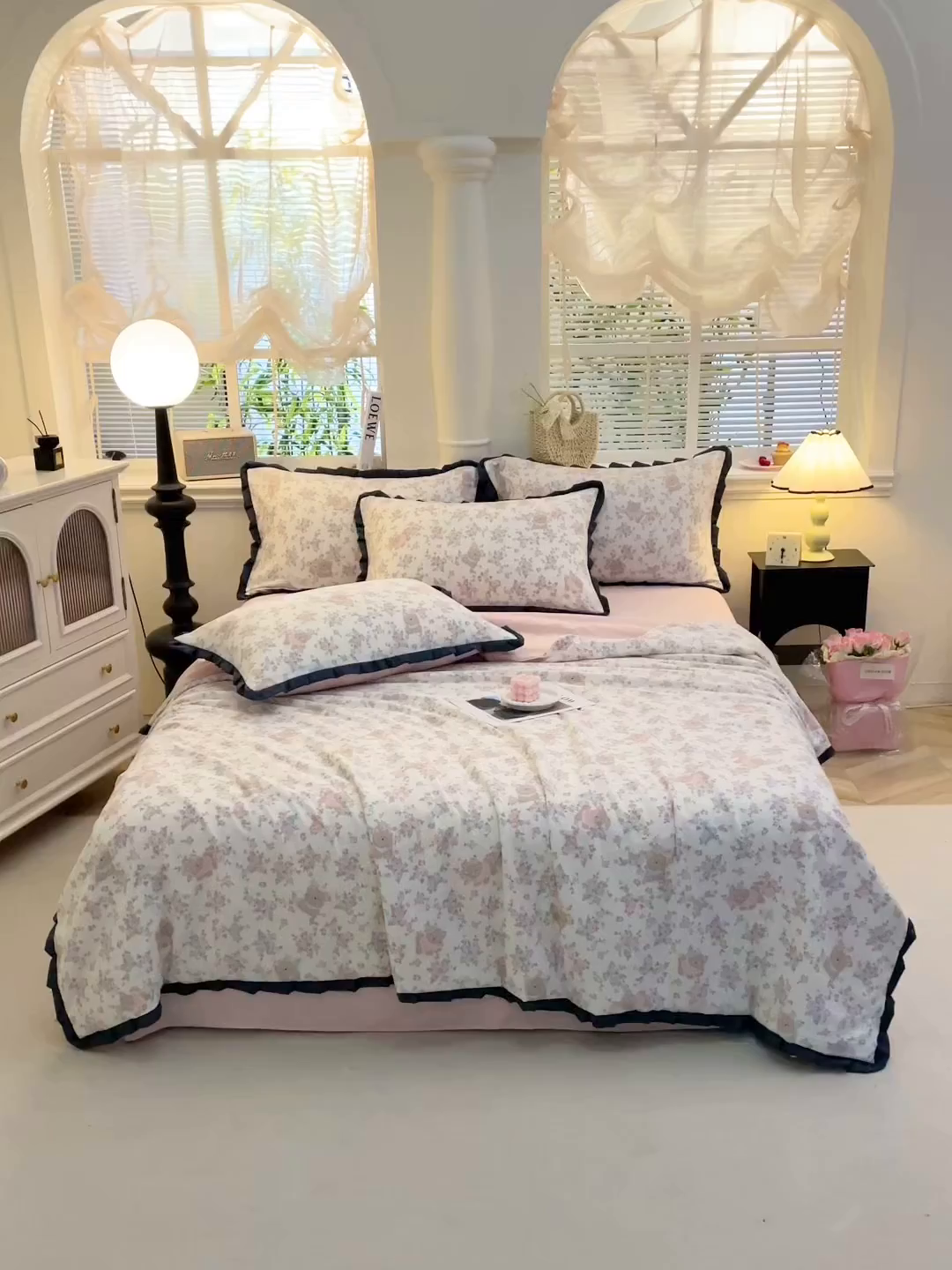 91家纺网 家纺一手货源 找家纺 一比一家纺 2026新款木棉赫本风花边夏被夏凉被空调被 花园里