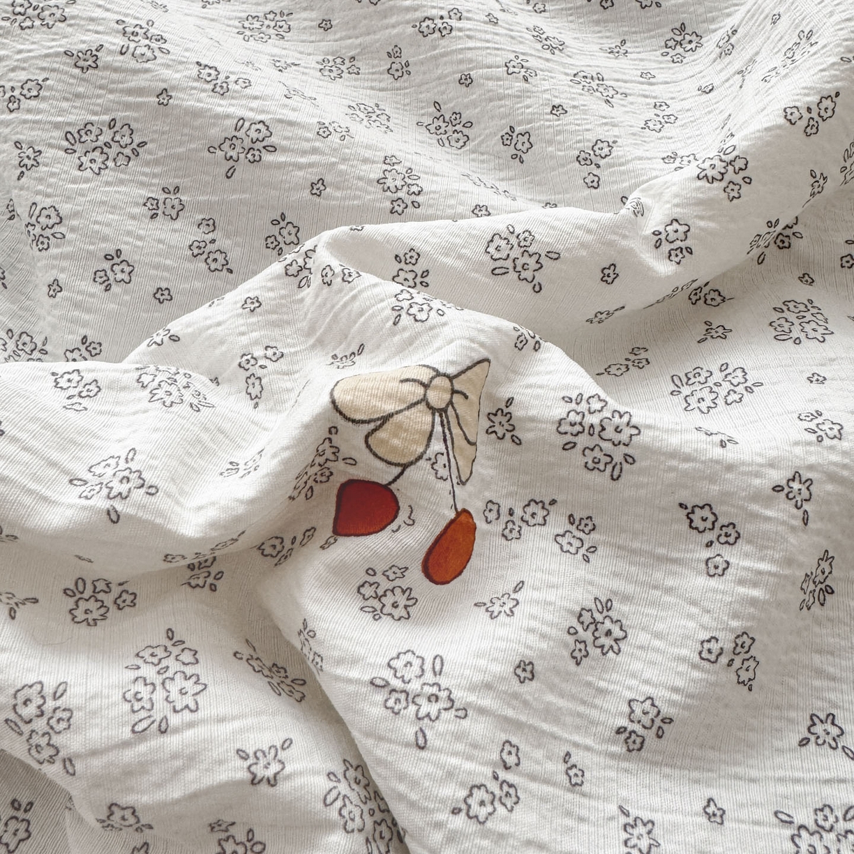 91家纺网 家纺一手货源 找家纺 默忆 2026新款A泡芙双层纱大豆夏被夏凉被空调被夏被四件套 泡芙-红樱桃