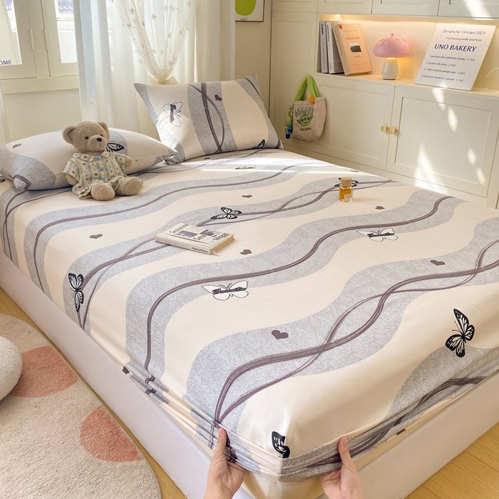 91家纺网 家纺一手货源 找家纺 朵朵家纺 2025新款超柔水洗棉云感印花单床笠床垫保护套床笠（床垫保护套可定制尺寸 ）-场景一 蝶恋心