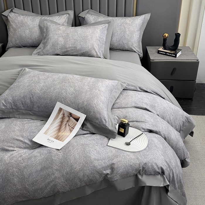 91家纺网 家纺一手货源 找家纺 乐蔻家纺 2026新款宽边数码精梳长绒棉纯棉四件套 布里亚那 灰