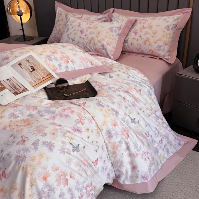 91家纺网 家纺一手货源 找家纺 乐蔻家纺 2026新款宽边数码精梳长绒棉纯棉四件套 蝶影入怀 粉