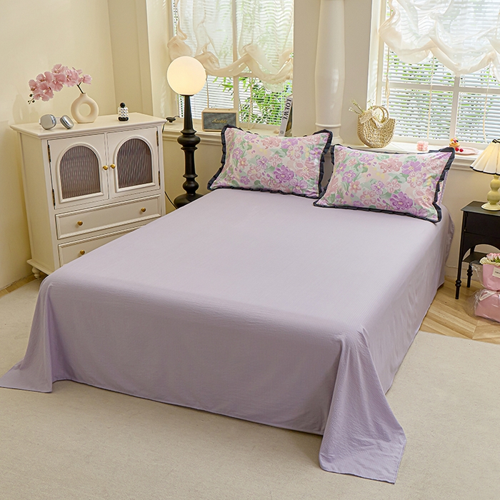 91家纺网 家纺一手货源 找家纺 一比一家纺 2026新款木棉赫本风花边夏被夏凉被空调被 紫韵斑斓