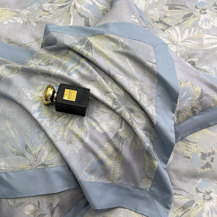 91家纺网 家纺一手货源 找家纺 乐蔻家纺 2026新款宽边数码精梳长绒棉纯棉四件套 柯利福  灰