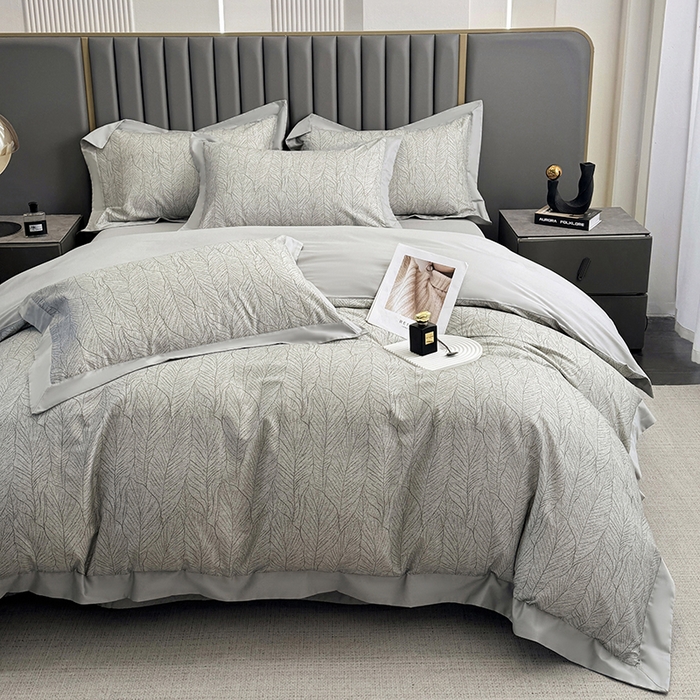 91家纺网 家纺一手货源 找家纺 乐蔻家纺 2026新款宽边数码精梳长绒棉纯棉四件套 落叶飘飘  绿