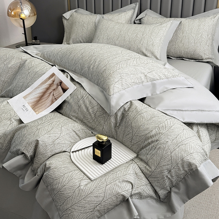 91家纺网 家纺一手货源 找家纺 乐蔻家纺 2026新款宽边数码精梳长绒棉纯棉四件套 落叶飘飘  绿