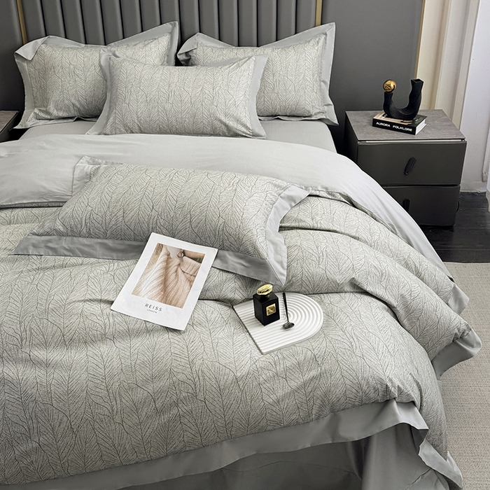 91家纺网 家纺一手货源 找家纺 乐蔻家纺 2026新款宽边数码精梳长绒棉纯棉四件套 落叶飘飘  绿